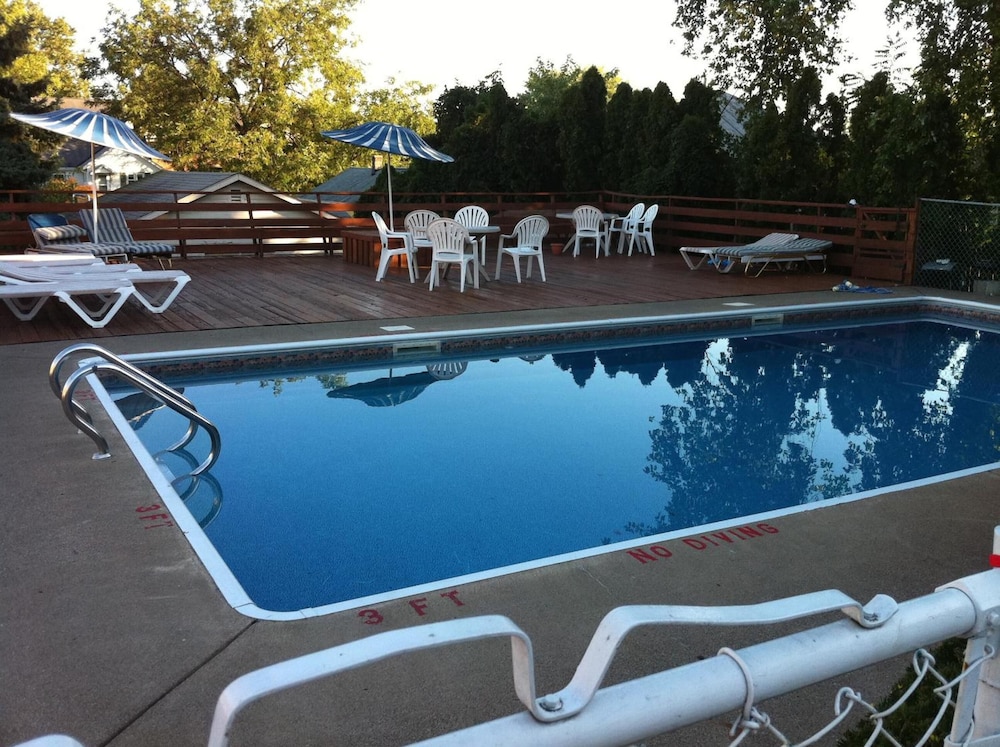 Cocoa Country Inn at Hershey - photo 23