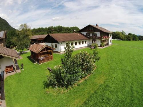 Kleinreiterhof Ferienwohnungen Limmer — 4-Star Luxury Hotel in Bad Reichenhall, Germany