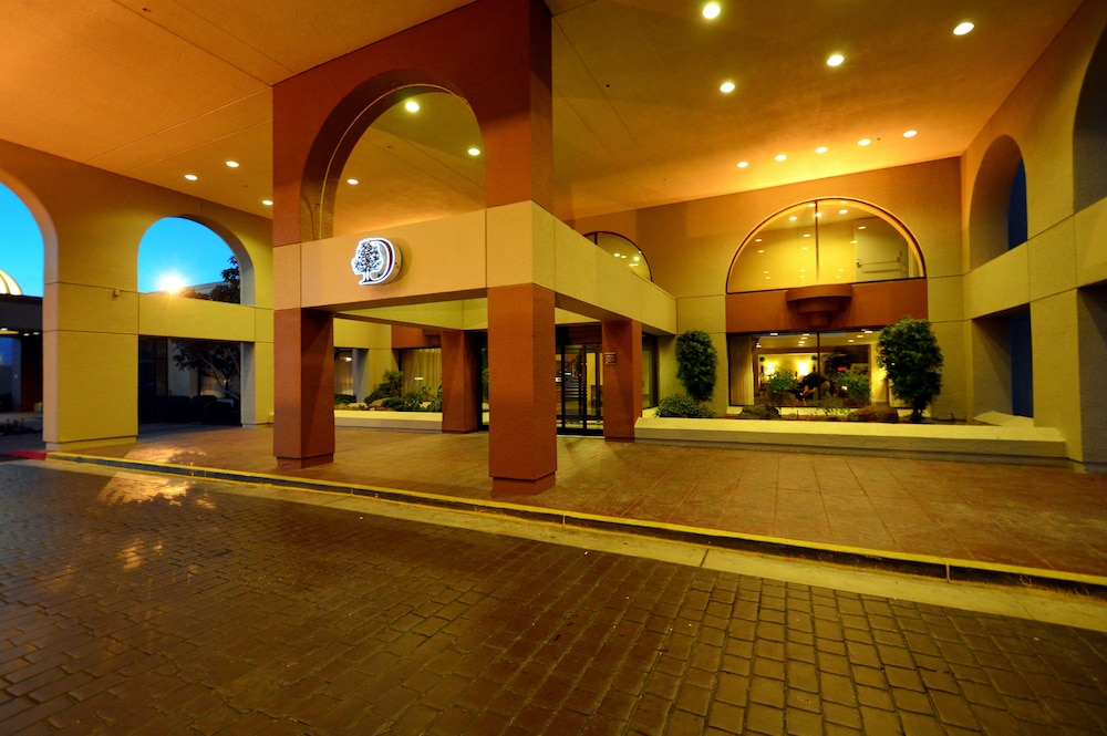 Doubletree by Hilton Newark Fremont - photo 68