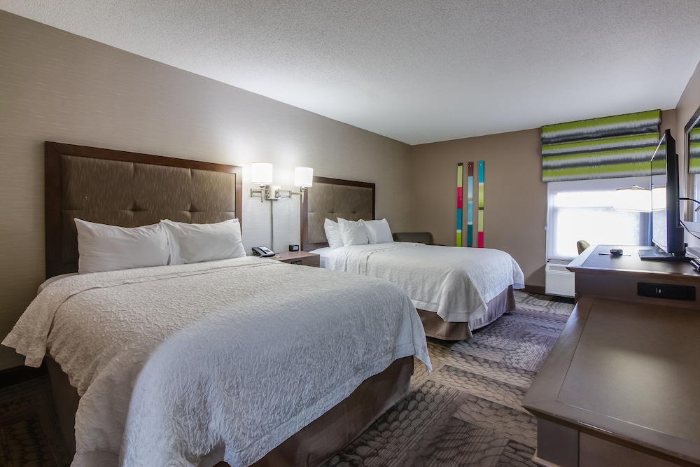 Hampton Inn Dickson - photo 9
