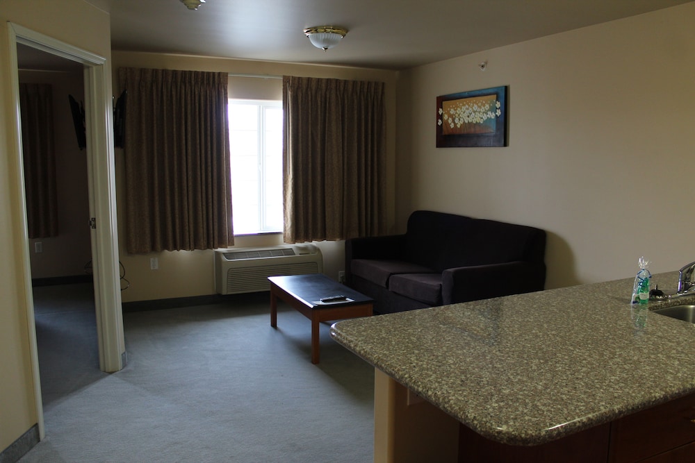 Grand View Inn & Suites - photo 15