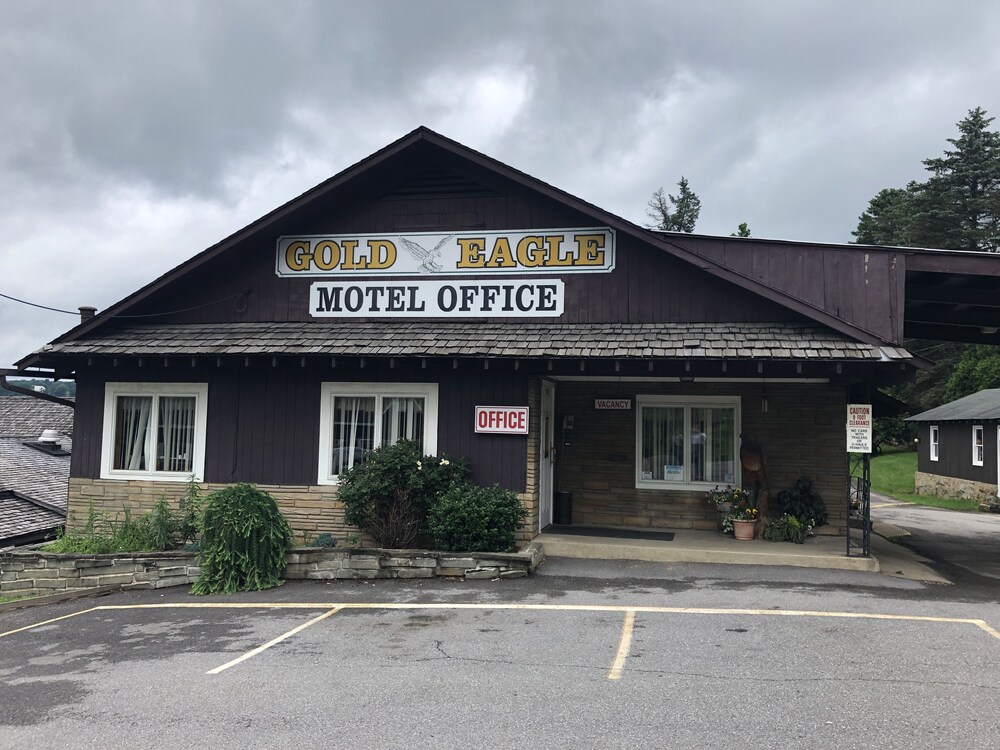 Gold Eagle Inn - carbon neutral hotel in Brookville