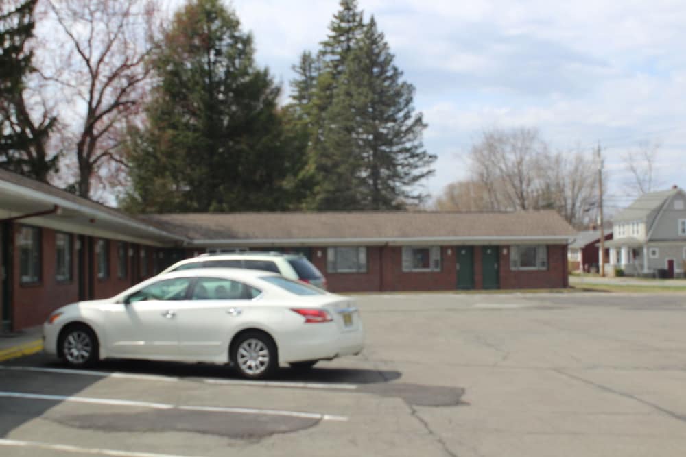 Elm Motel - photo 14