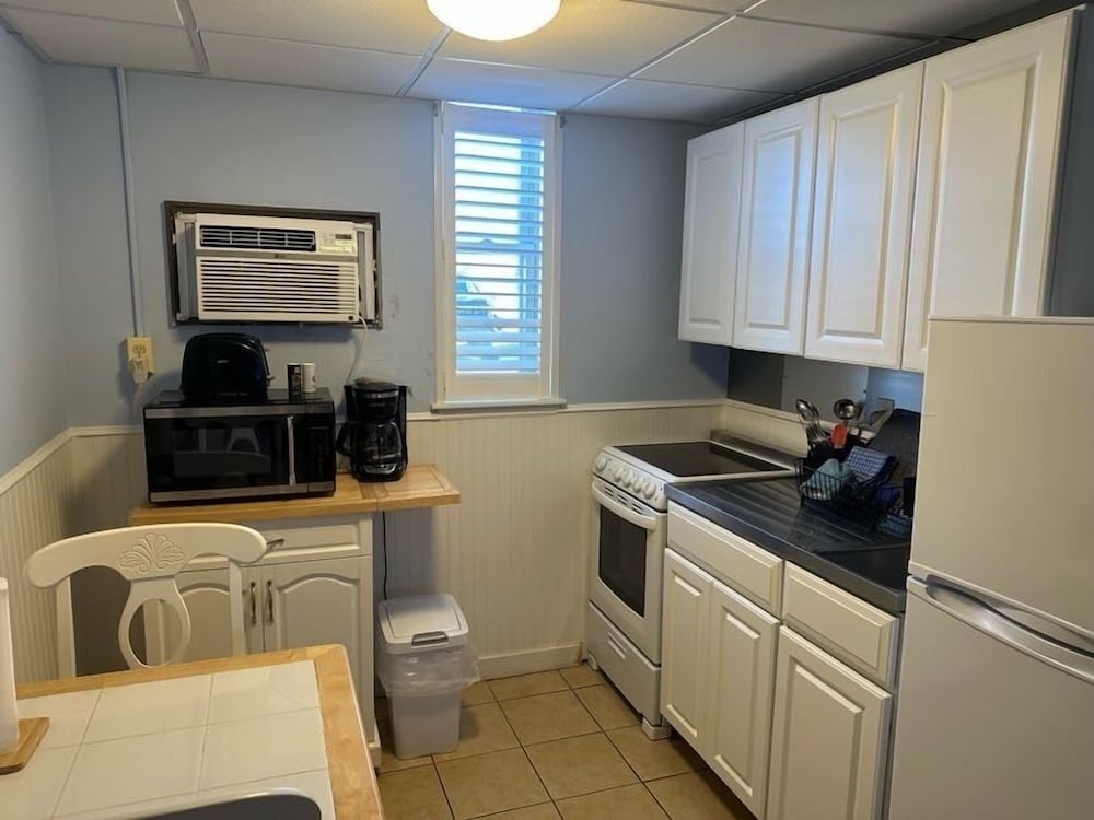 Vineyard Harbor Motel Private Beach - photo 135