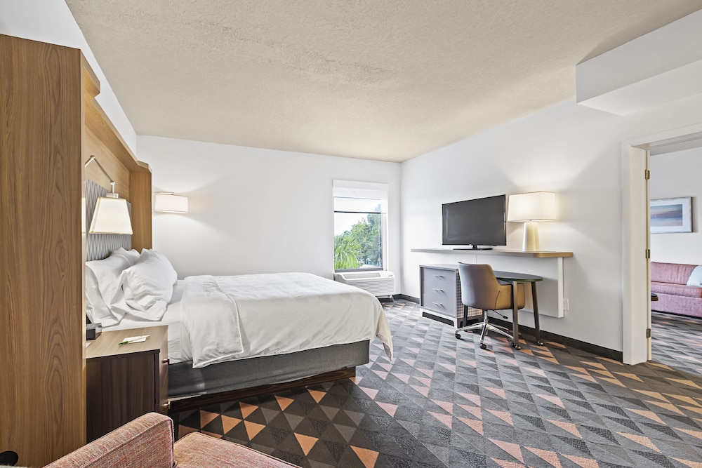 Holiday Inn St. Petersburg West by IHG - photo 22