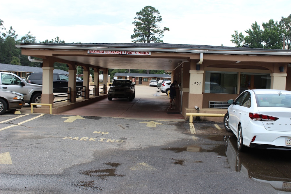EverGreen Inn & RV - photo 27