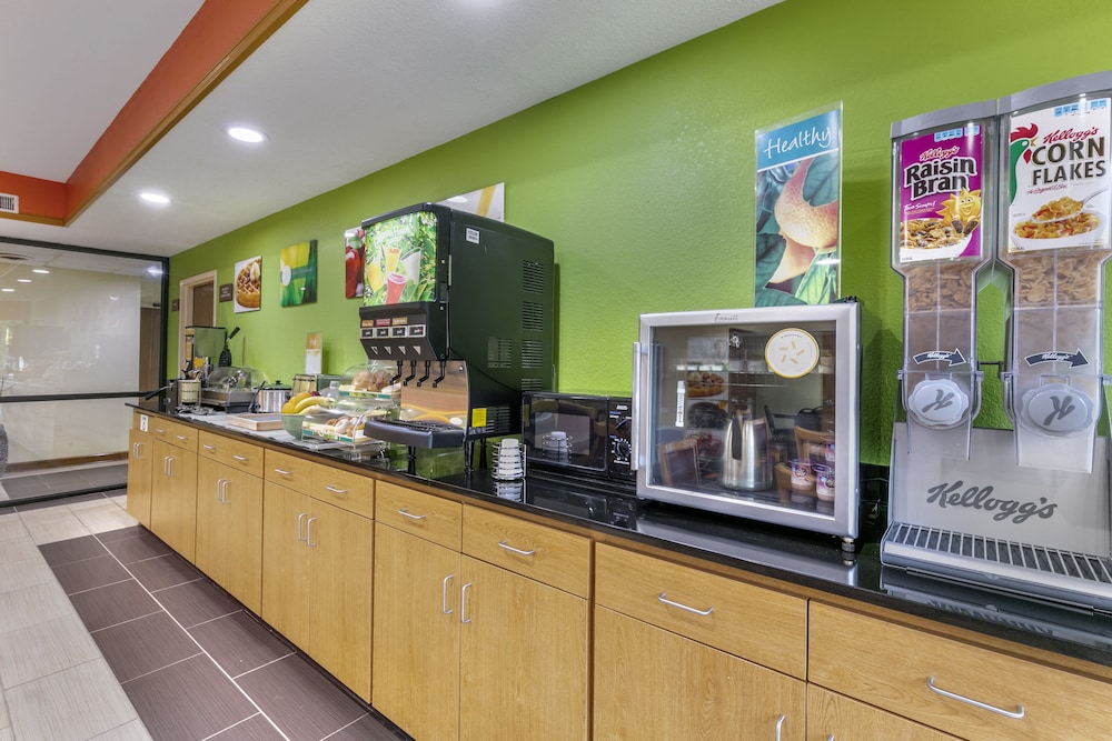 Quality Inn Rogersville - photo 19