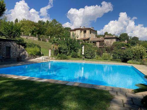 Bagode Country Lodge — 4-Star Luxury Hotel in Desenzano Del Garda, Italy