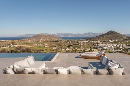 Sunrise Poem Estate 16 people capacity — 4-Star Luxury Hotel in Paros, Greece