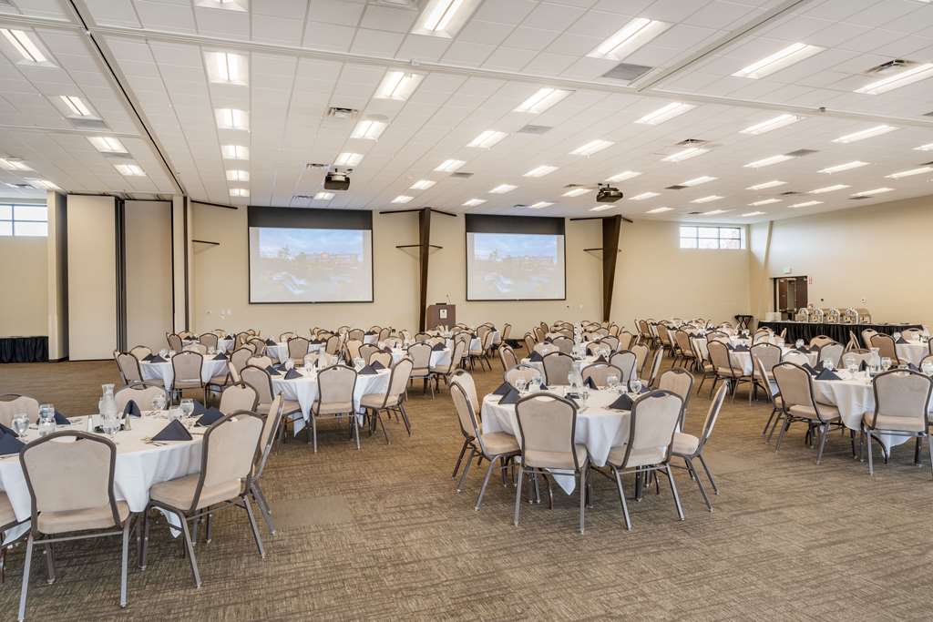 Best Western Premier Boulder Falls Inn - photo 9