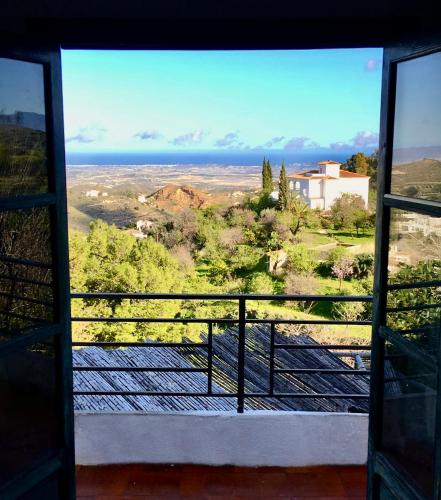 Cortijo de la Fuente Con Vistas Impresionantes Y Playas a 20 Minutos