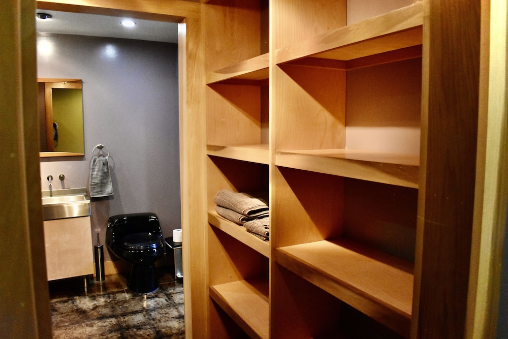 The Hangar Lofts Hotel - photo 34
