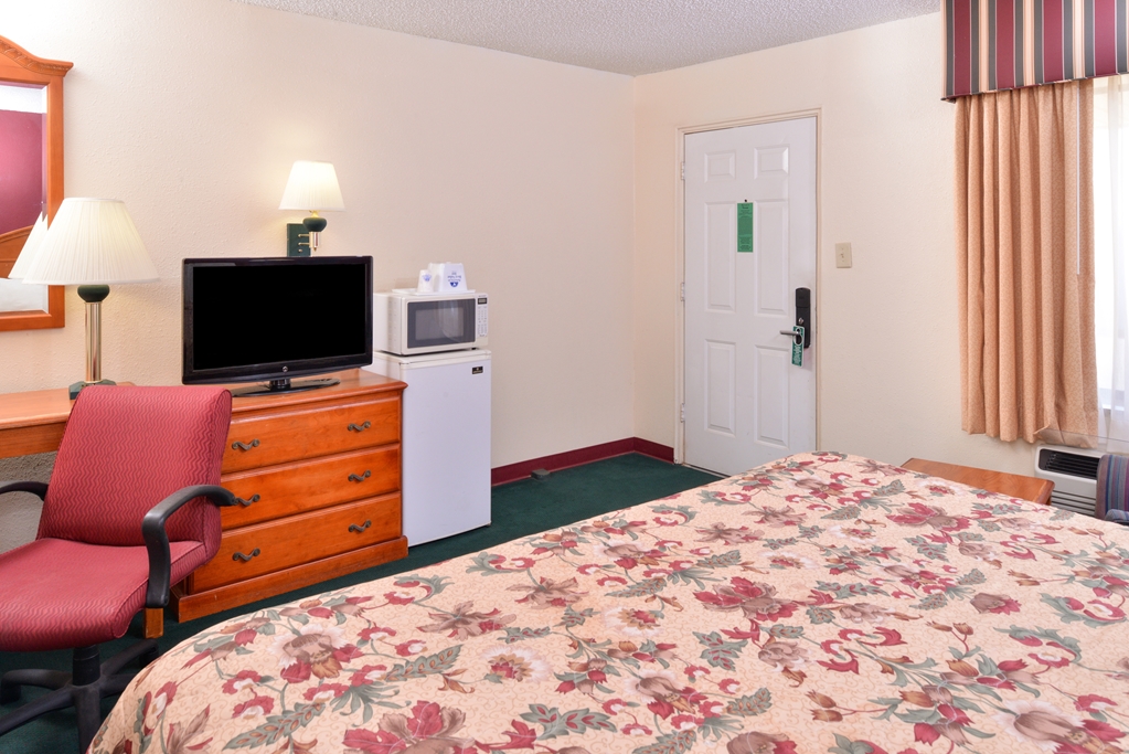 Americas Best Value Inn Lubbock East - photo 19