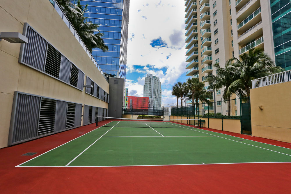 One Broadway Luxury Suites Downtown - photo 48