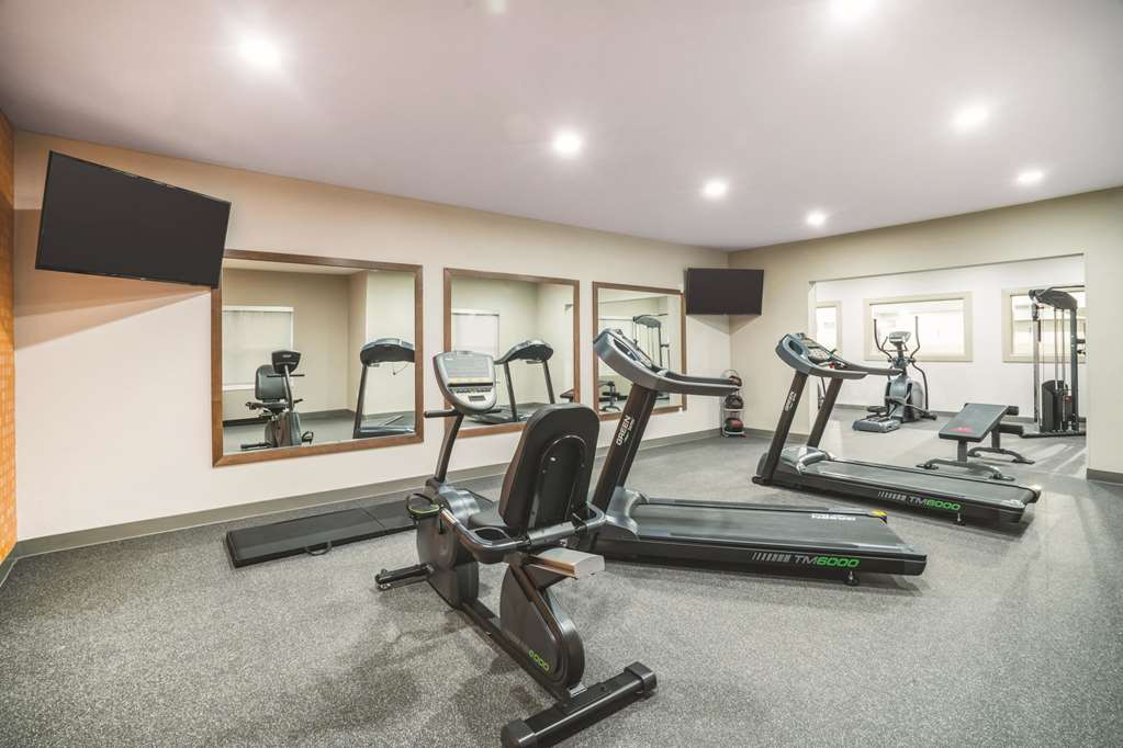 La Quinta Inn & Suites by Wyndham Chattanooga North Hixson - photo 8