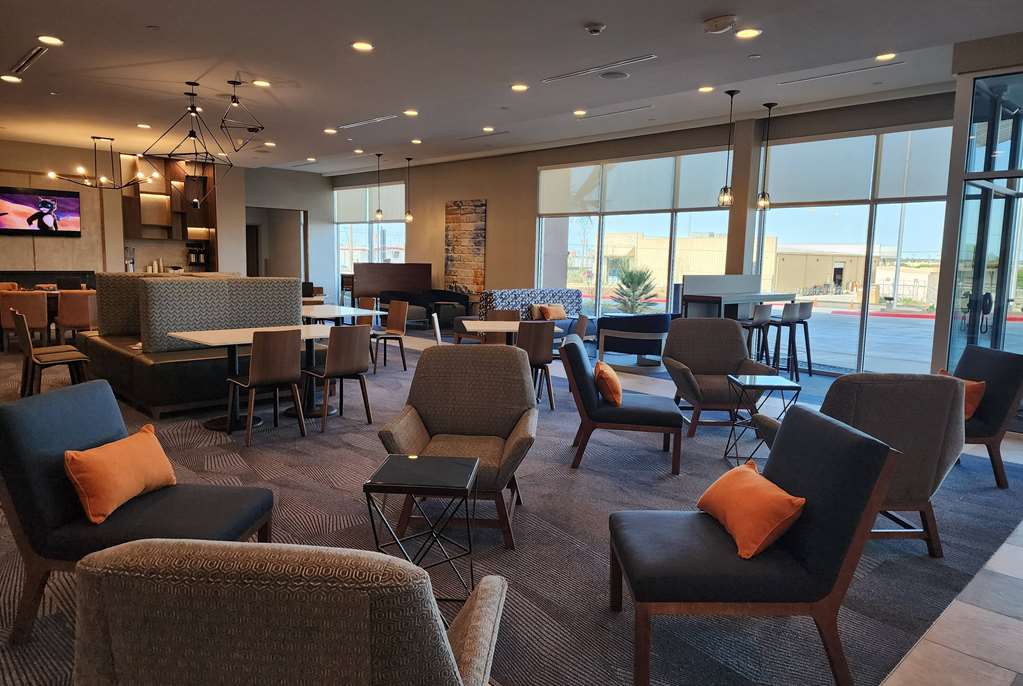 La Quinta Inn & Suites by Wyndham Del Rio - photo 11