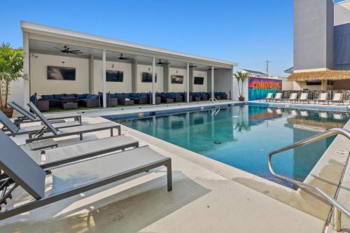 Seaport Suites - photo 11