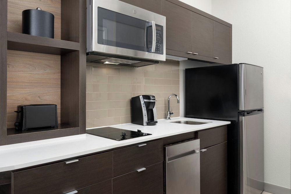 TownePlace Suites by Marriott Houston Hobby Airport - photo 25
