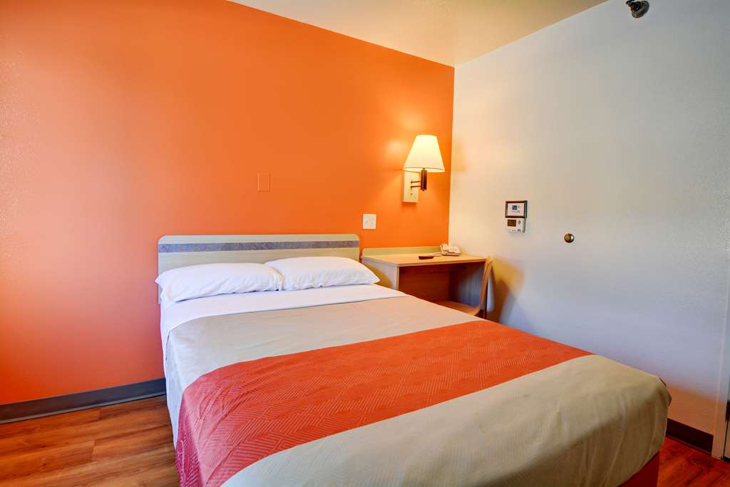 Motel 6 Windsor Locks CT Hartford - photo 18