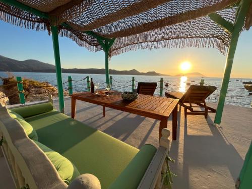White Coral - last minute hotel in Unknown City