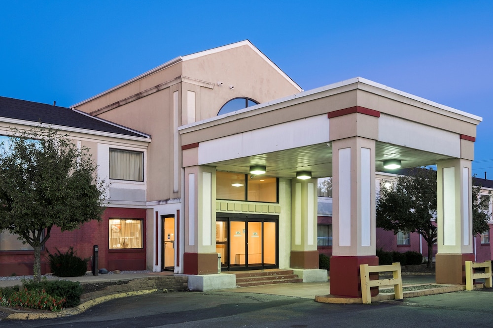 Red Roof Inn Columbus Ohio State Fairgrounds - photo 23