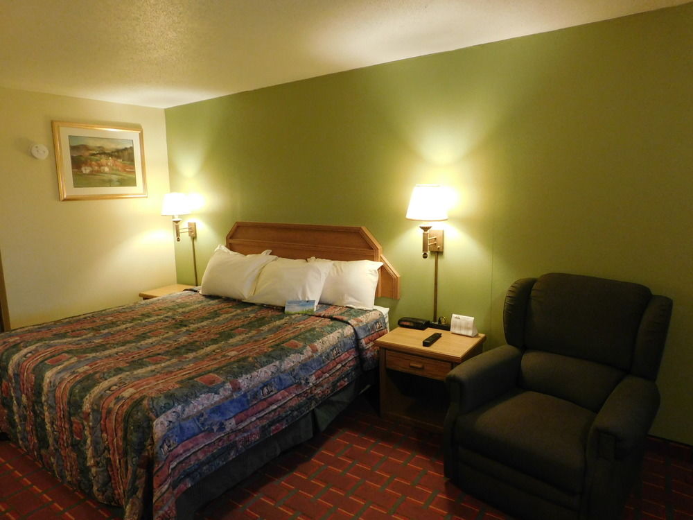 Days Inn Williamsburg - photo 9