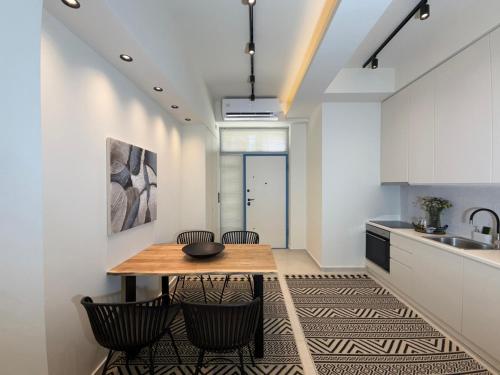 Kálm I Curated Stays in the Historic Center — 4-Star Luxury Hotel in Kalamata, Greece