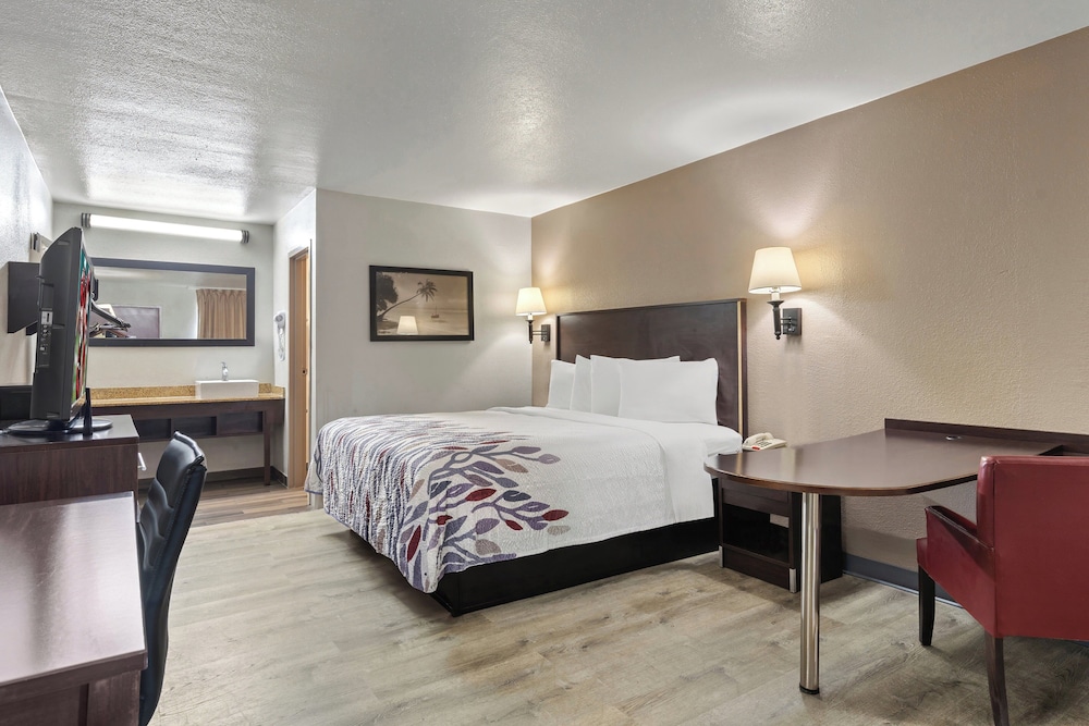 Red Roof Inn Wilmington NC - photo 17