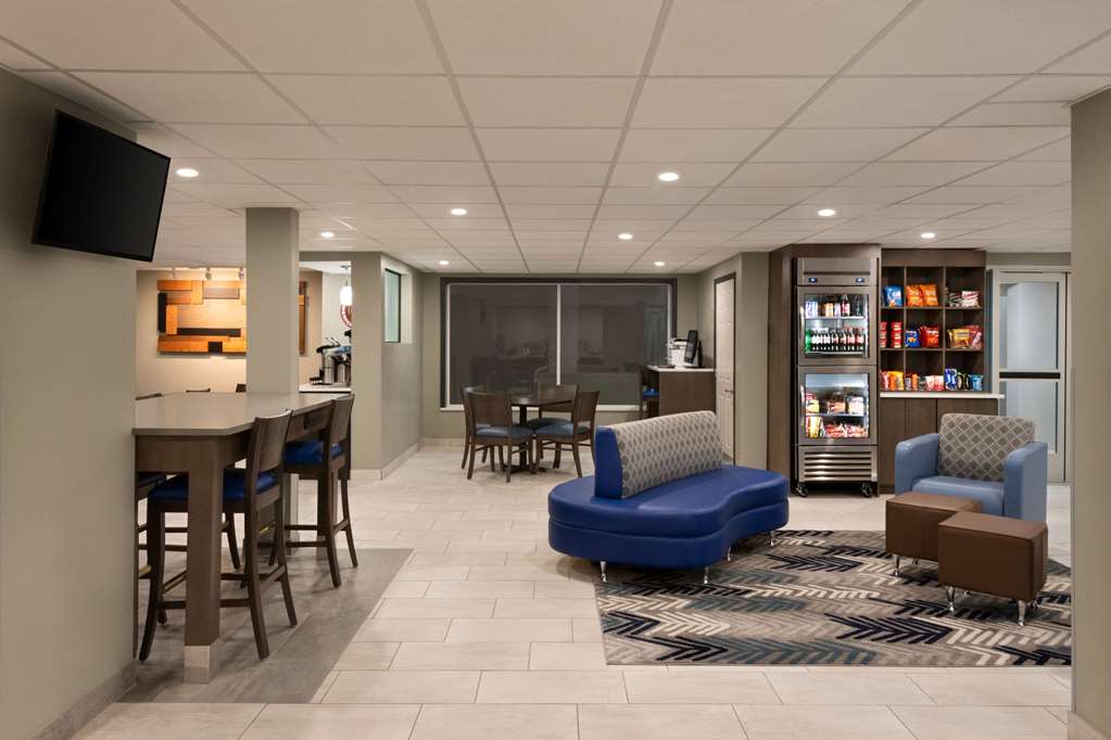 AmericInn by Wyndham Dodgeville - photo 6
