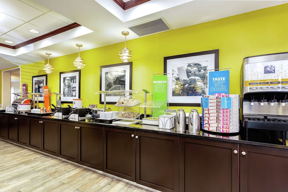 Hampton Inn Amelia Island at Fernandina Beach - photo 31
