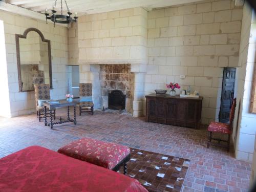 Le Ch telet - carbon neutral hotel in Thilouze