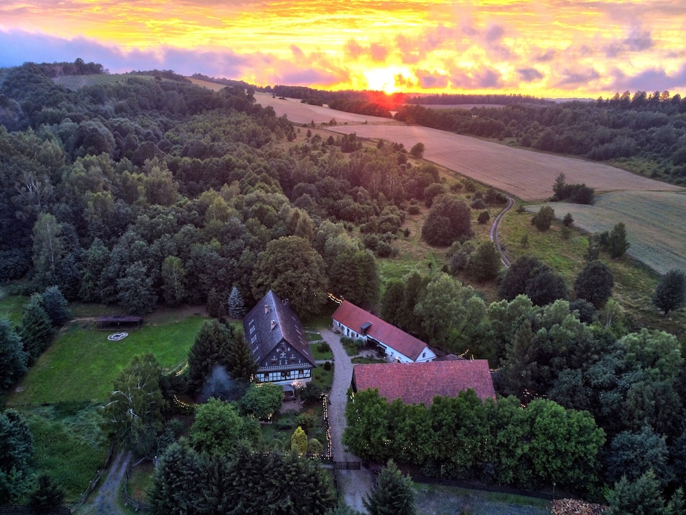 Gościniec Pod Zielonym Jajem — 5-Star Luxury Hotel in Lwowek Slaski, Poland