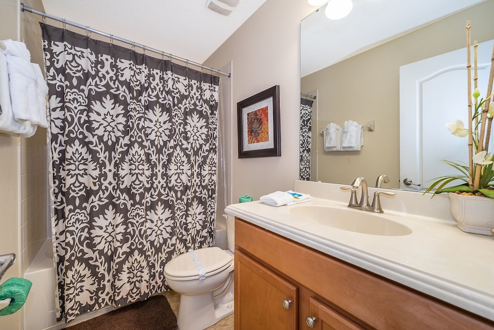 Orlandoasis by Avantstay 8bdr Pool Movie Theater Game Room Resort Access - photo 26