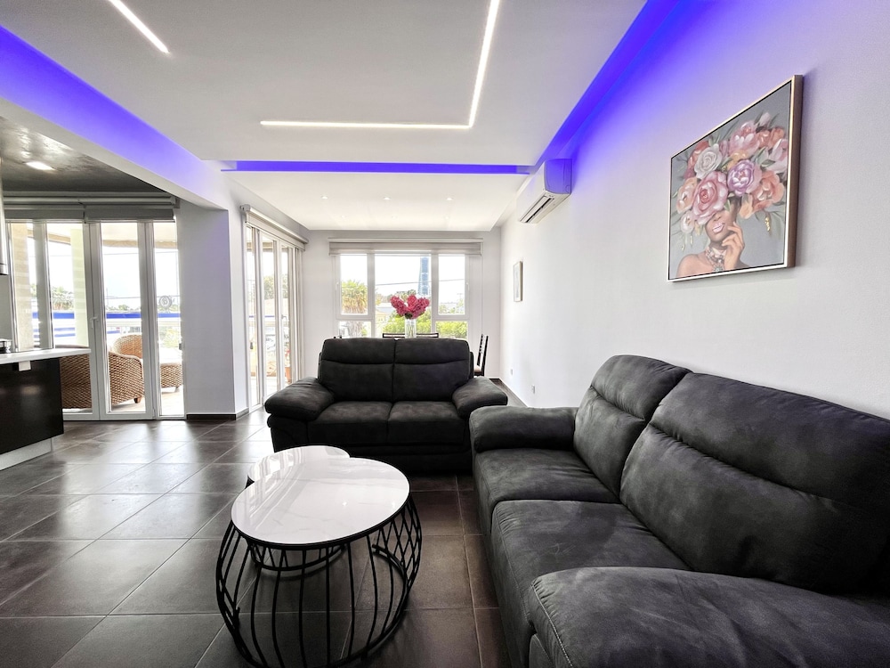 Stay Neo Coast Apartment — 4-Star Luxury Hotel in Limassol, Cyprus