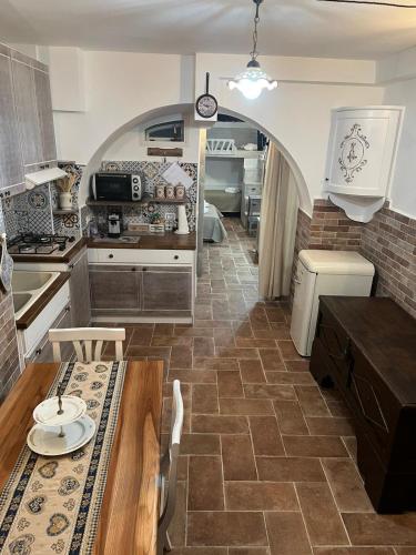 Appartamento Centro Storico Fondi — 4-Star Luxury Hotel in Fondi, Italy