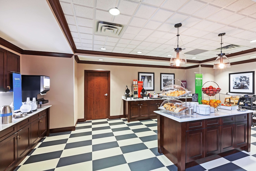 Hampton Inn & Suites Houston I 10 West Park Row - photo 26