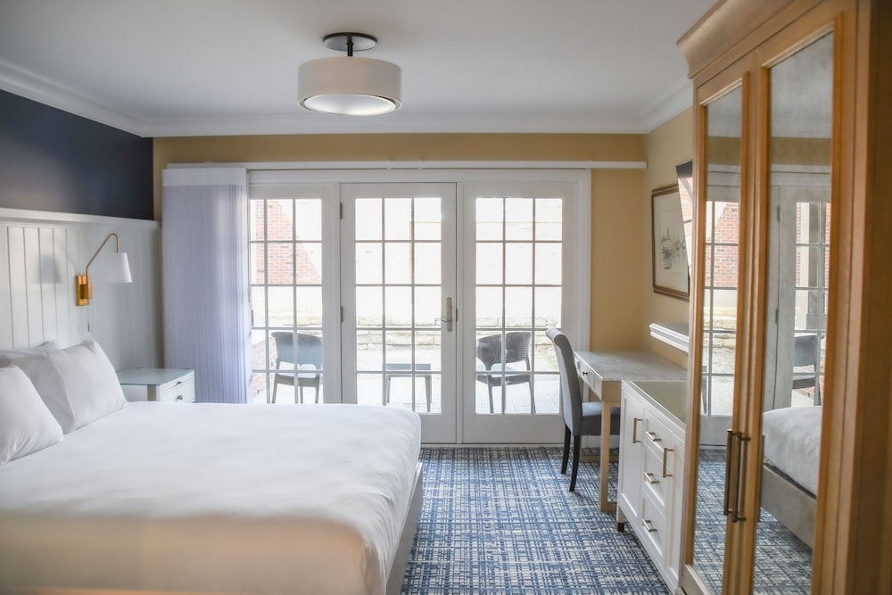 The St. Clair Inn - photo 28