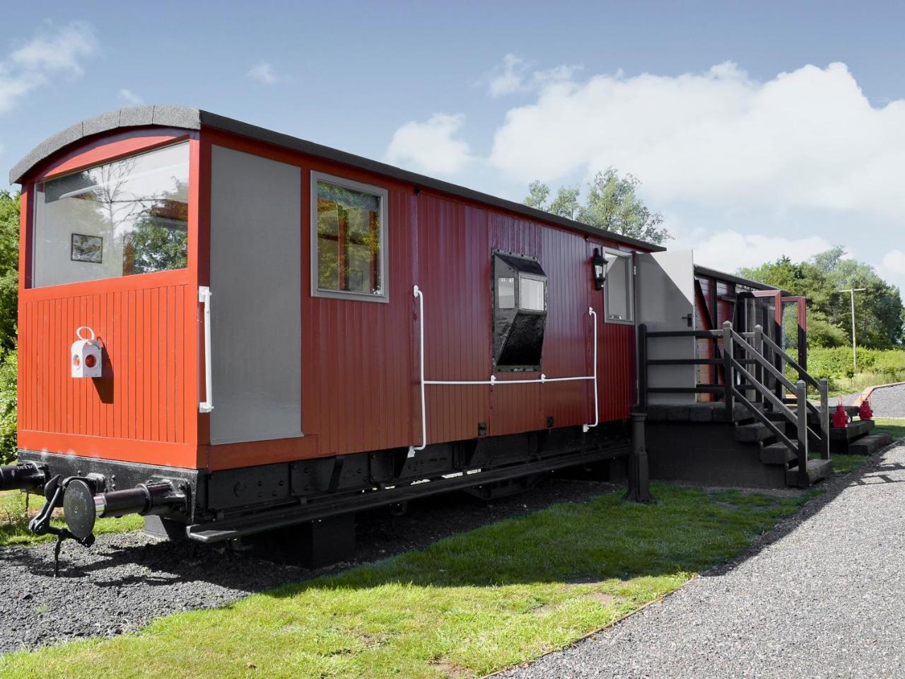The Guards Van - carbon neutral hotel in Unknown City