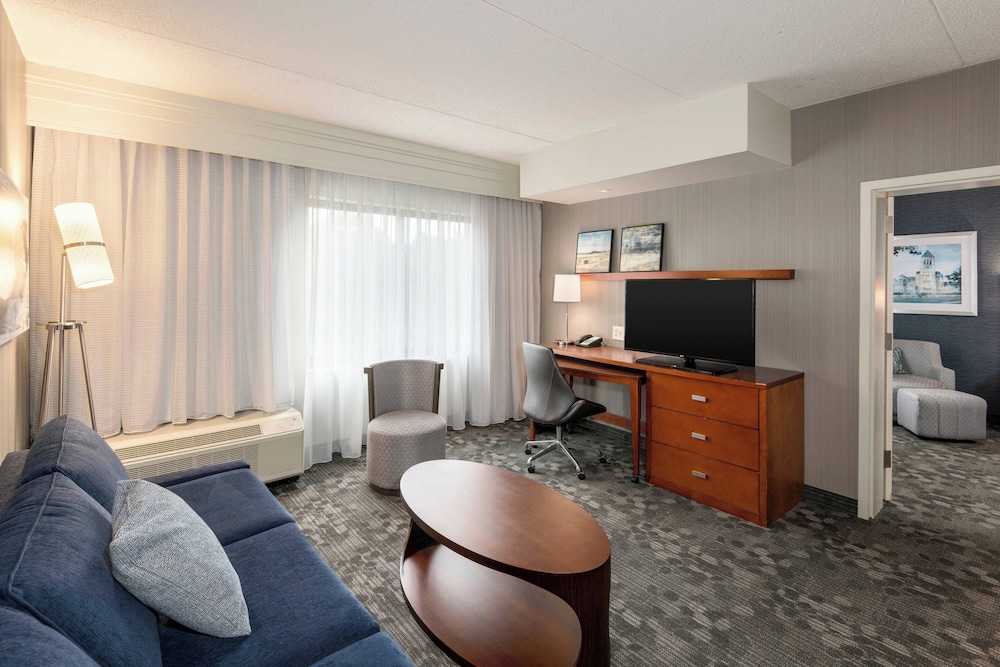 Courtyard by Marriott Philadelphia Valley Forge Collegeville - photo 11