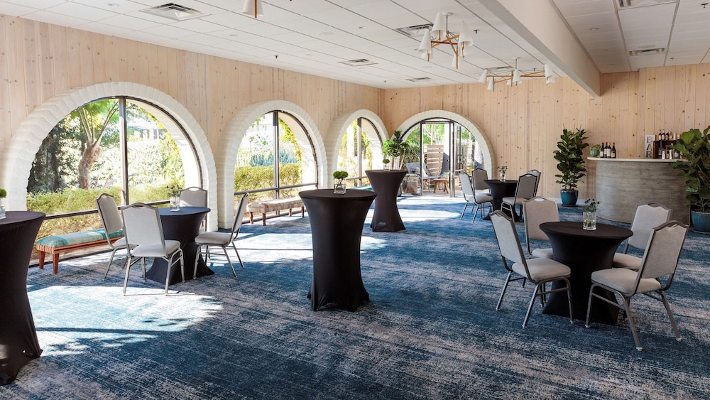 The Leta Santa Barbara Goleta Tapestry Collection by Hilton - photo 75