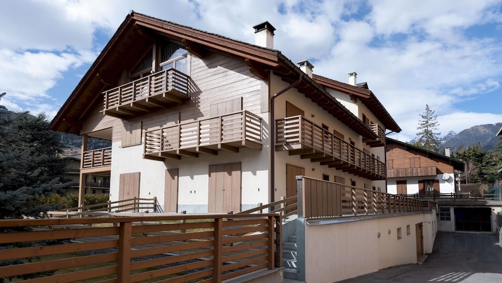 Italianway Milano 26 — 4-Star Luxury Hotel in Bormio, Italy