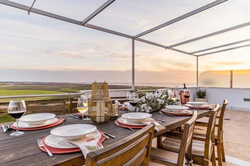 Elegante apartamento con vistas al mar. 6 PAX — 4-Star Luxury Hotel in Conil De La Frontera, Spain