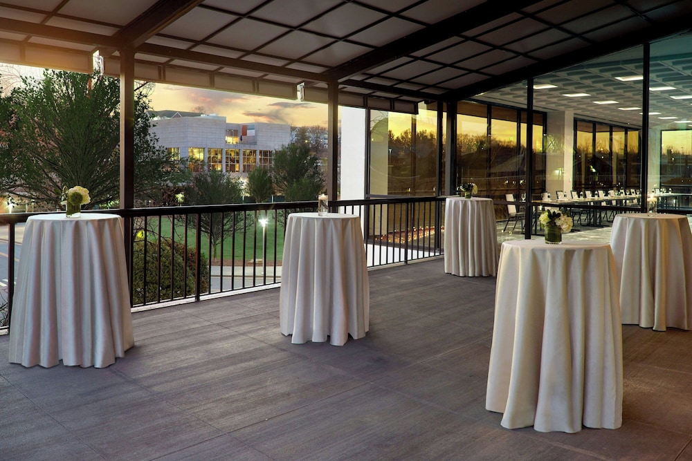 Marriott Knoxville Downtown - photo 49