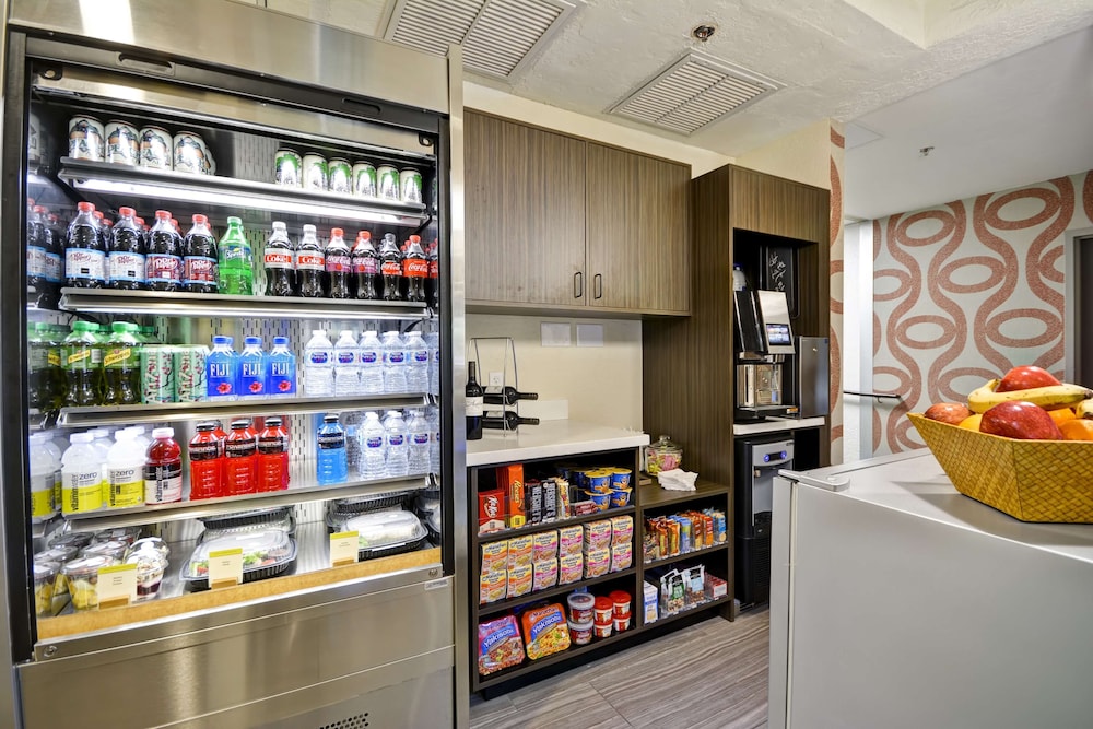 DoubleTree by Hilton Phoenix North - photo 39