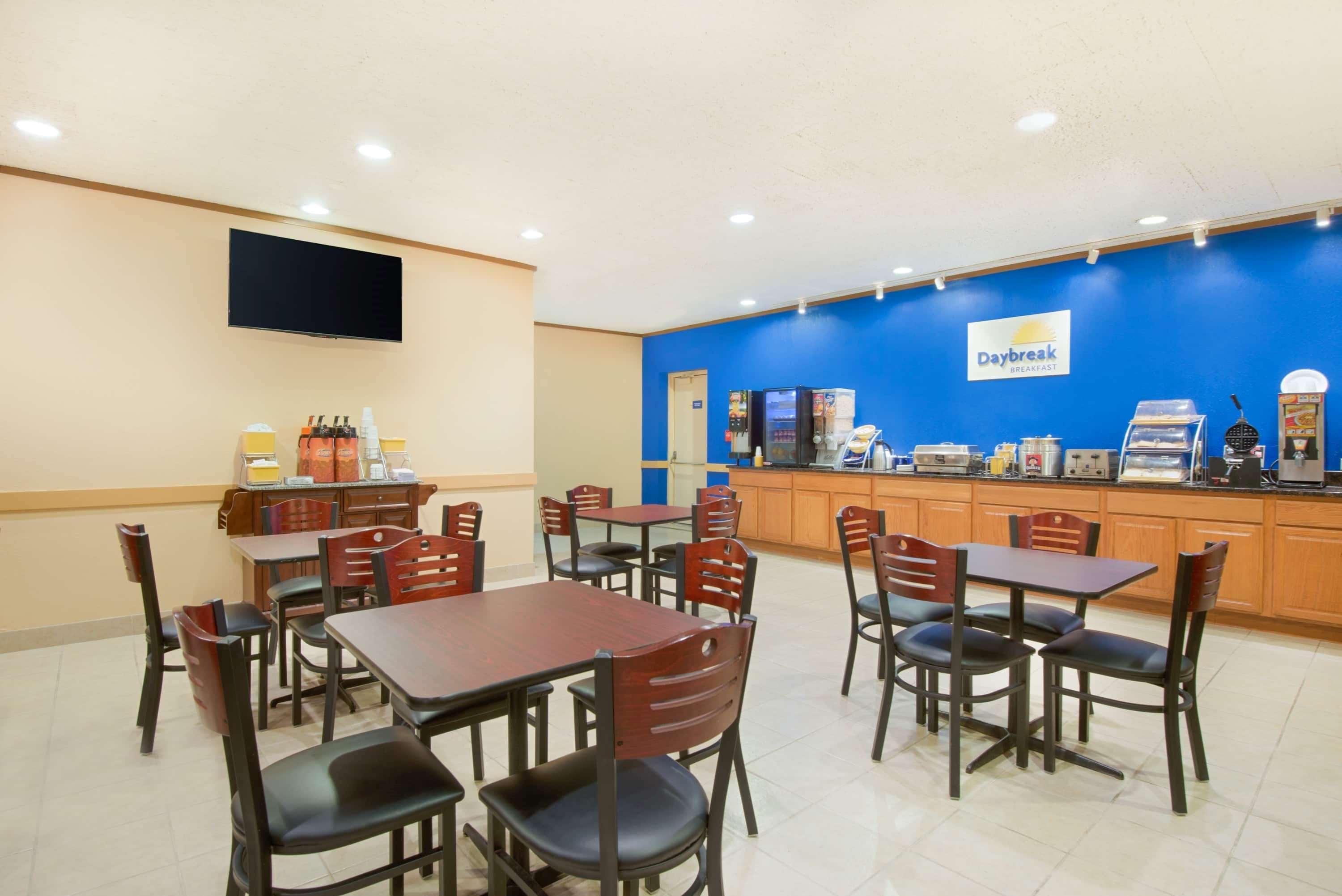 Days Inn by Wyndham Fremont - photo 36