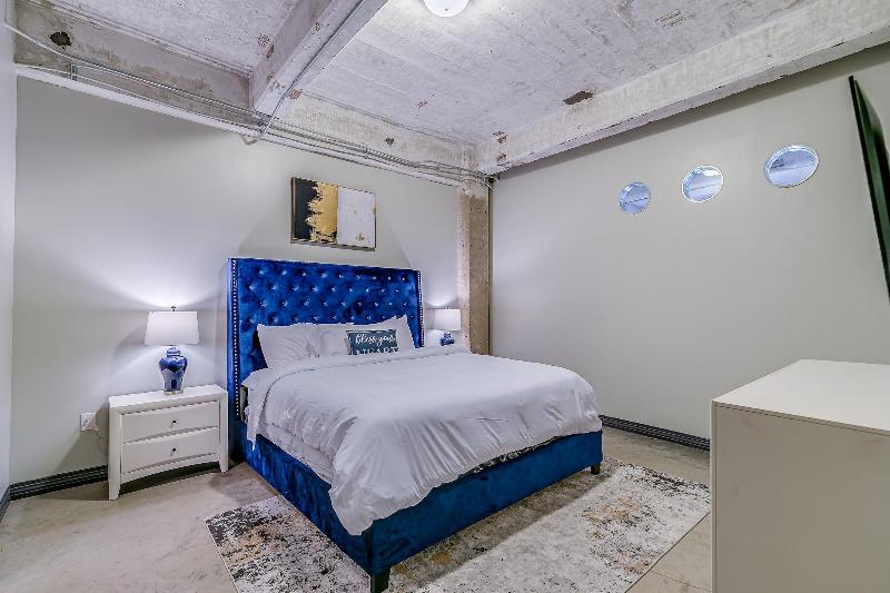 Luxury Downtown Dallas Stay by Amyfinehouse - photo 175
