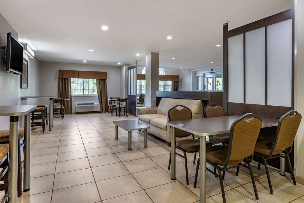 Microtel Inn & Suites By Wyndham Sylva Dillsboro Area - photo 24