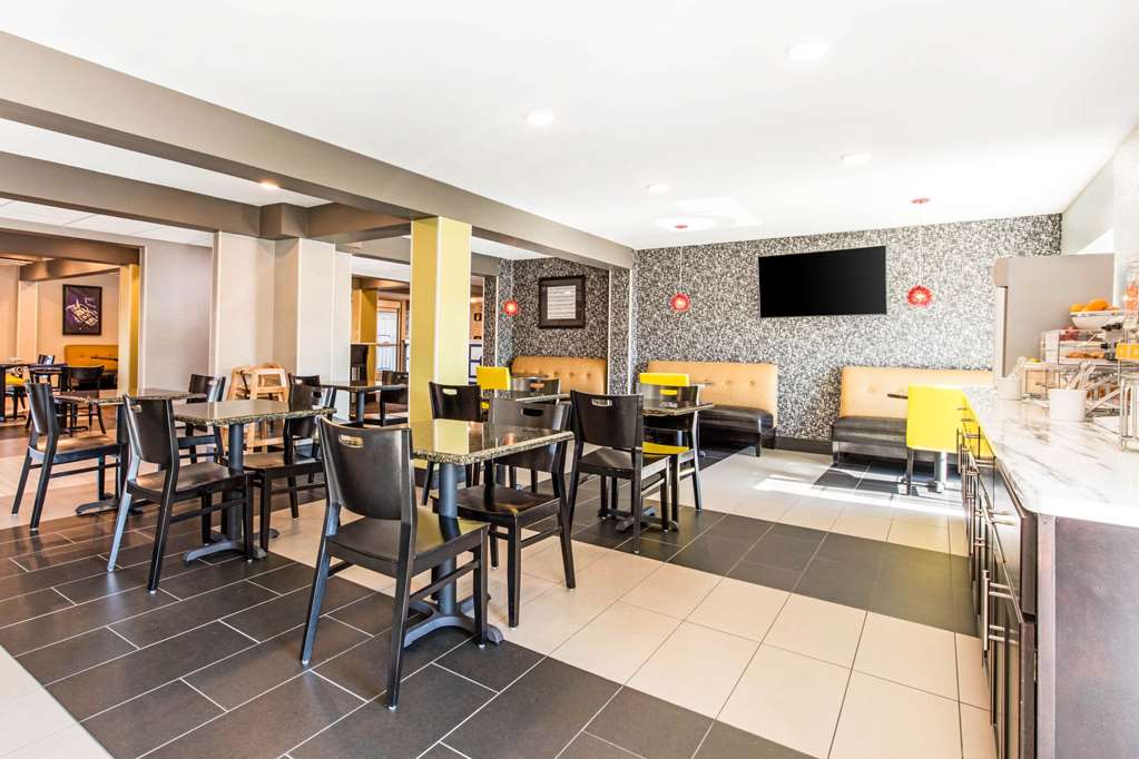 Comfort Inn Memphis Airport West - photo 37