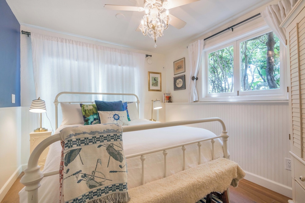 Redwood Hollow Cottages - photo 13