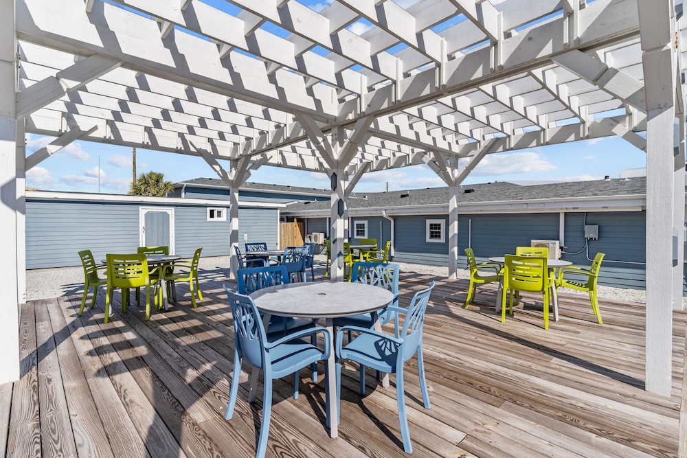 Loggerhead Inn and Suites - photo 116
